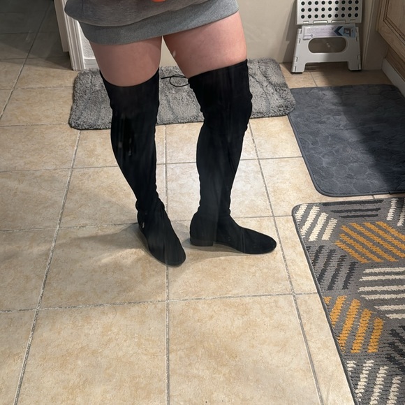 Stuart Weitzman over the knee high boots - Picture 3 of 9